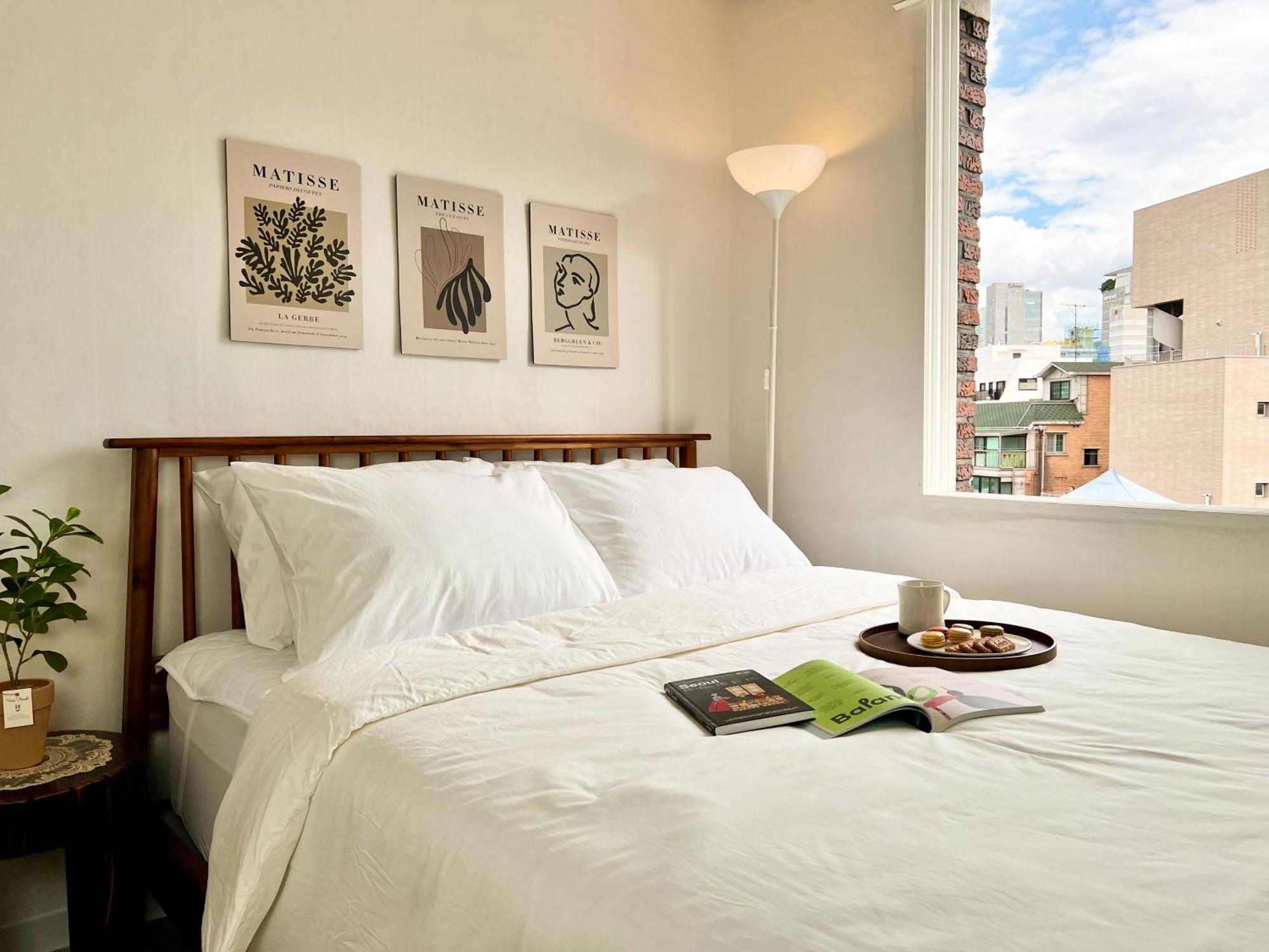 The Cozy Nonhyeon, Gangnam Eonju Station 5 Min, 2 Bedrooms, Premium Beds, Value For Money, Biz Trip Seoul