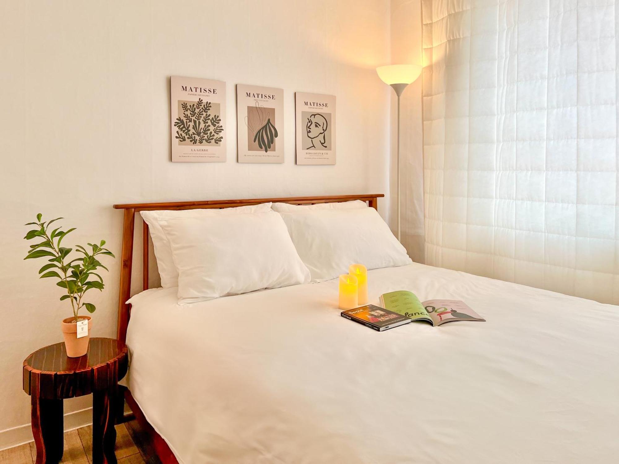 Apartment The Cozy Nonhyeon, Gangnam Eonju Station 5 Min, 2 Bedrooms, Premium Beds, Value For Money, Biz Trip Seoul