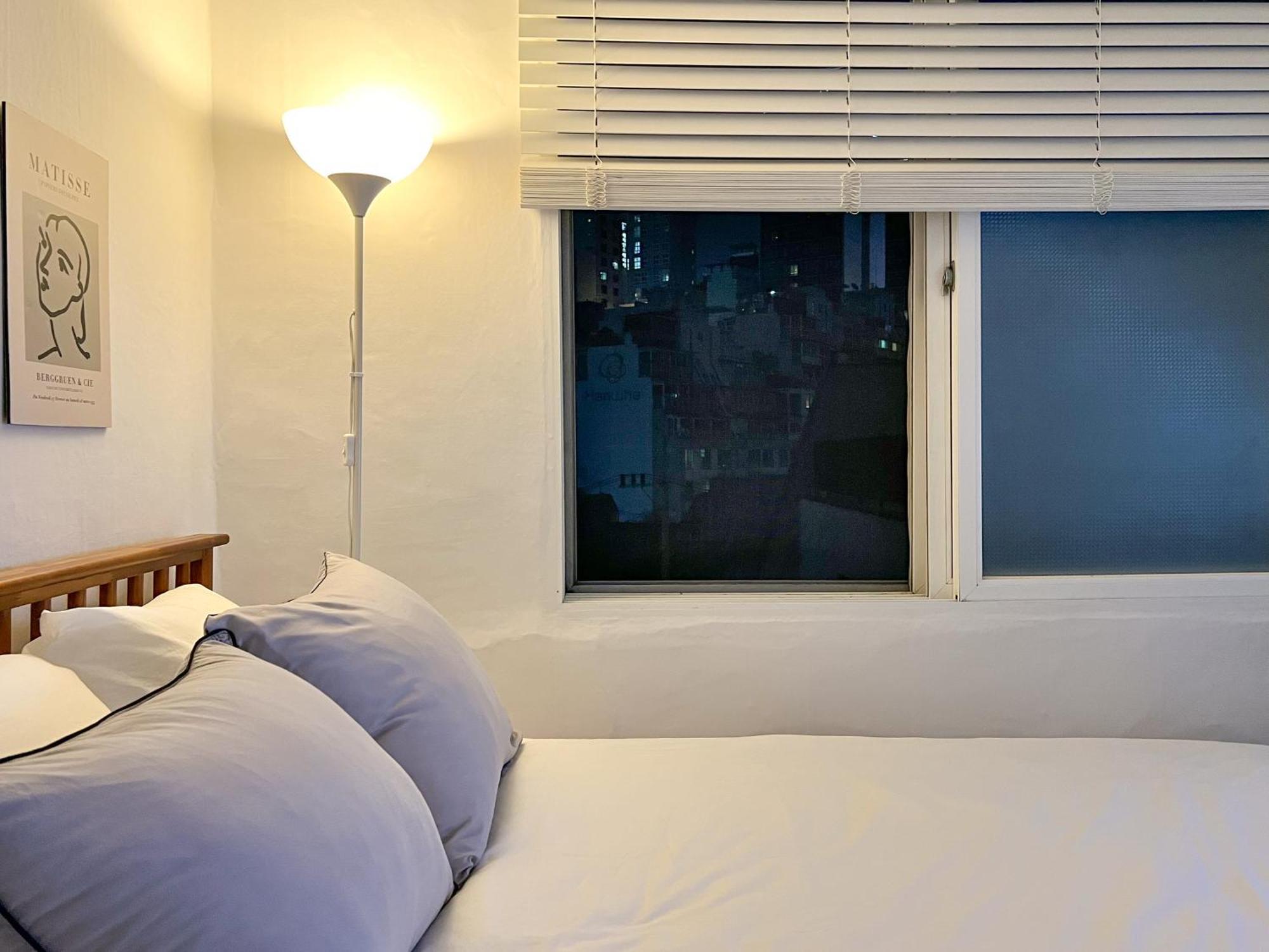 The Cozy Nonhyeon, Gangnam Eonju Station 5 Min, 2 Bedrooms, Premium Beds, Value For Money, Biz Trip