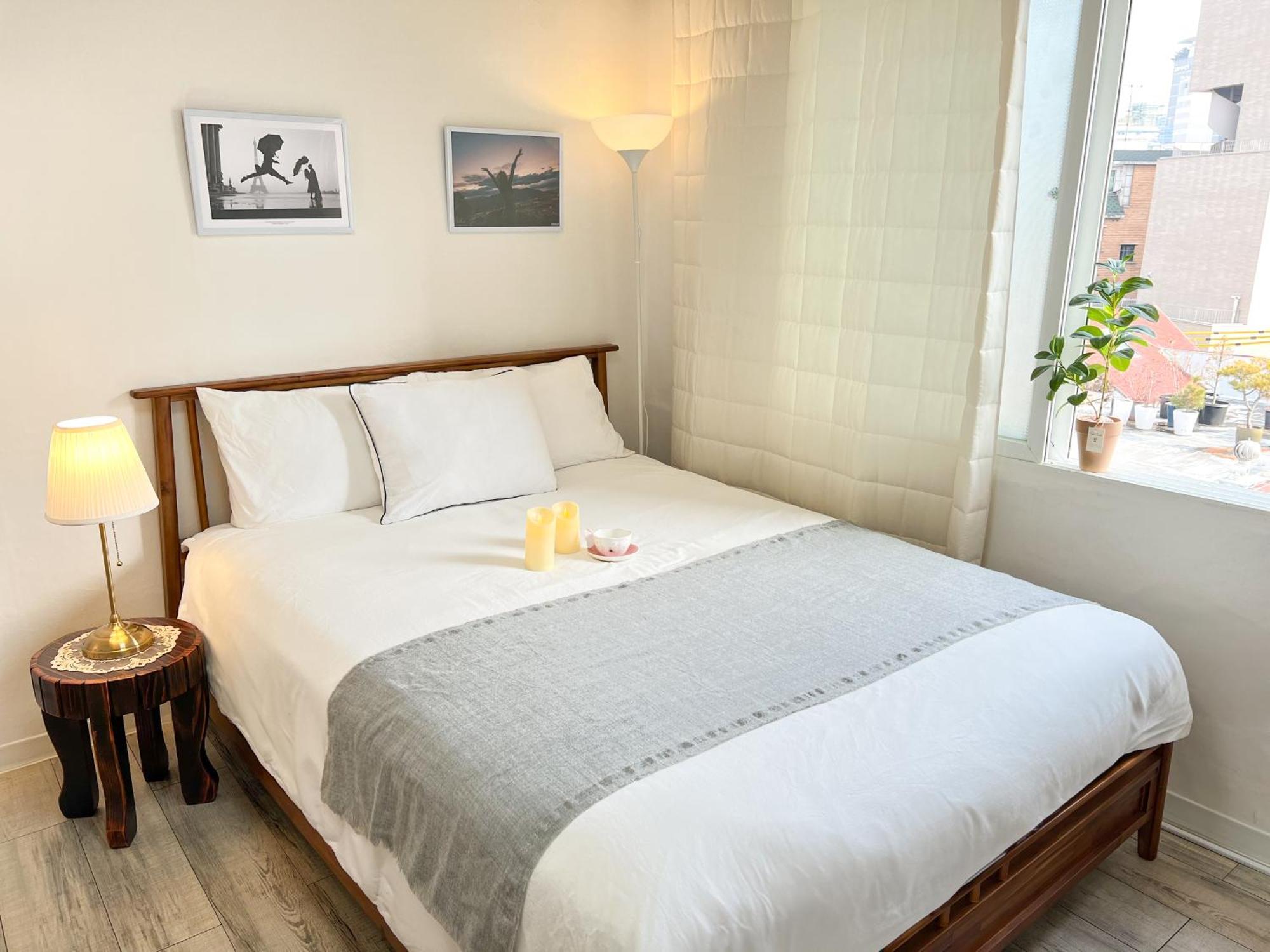 Apartment The Cozy Nonhyeon, Gangnam Eonju Station 5 Min, 2 Bedrooms, Premium Beds, Value For Money, Biz Trip *